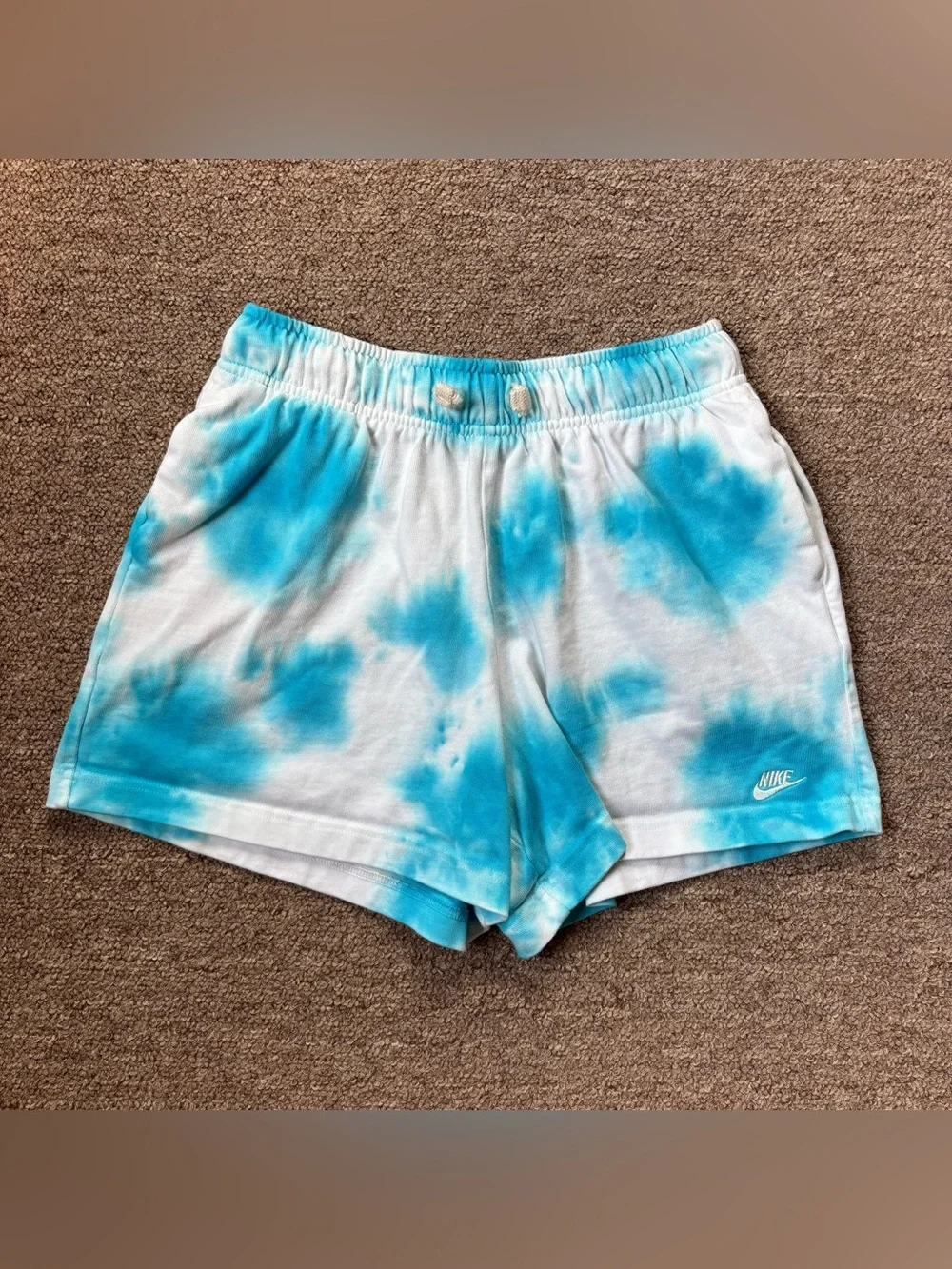 EUC Nike Girls Shorts Size Large